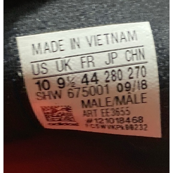 Adidas NMD R1 Black Leather. - Picture 4 of 5